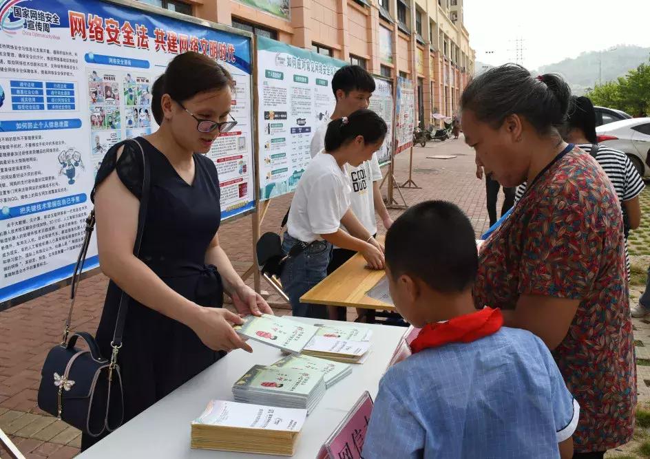 平贺区财政局领导团队引领区域财政发展新篇章